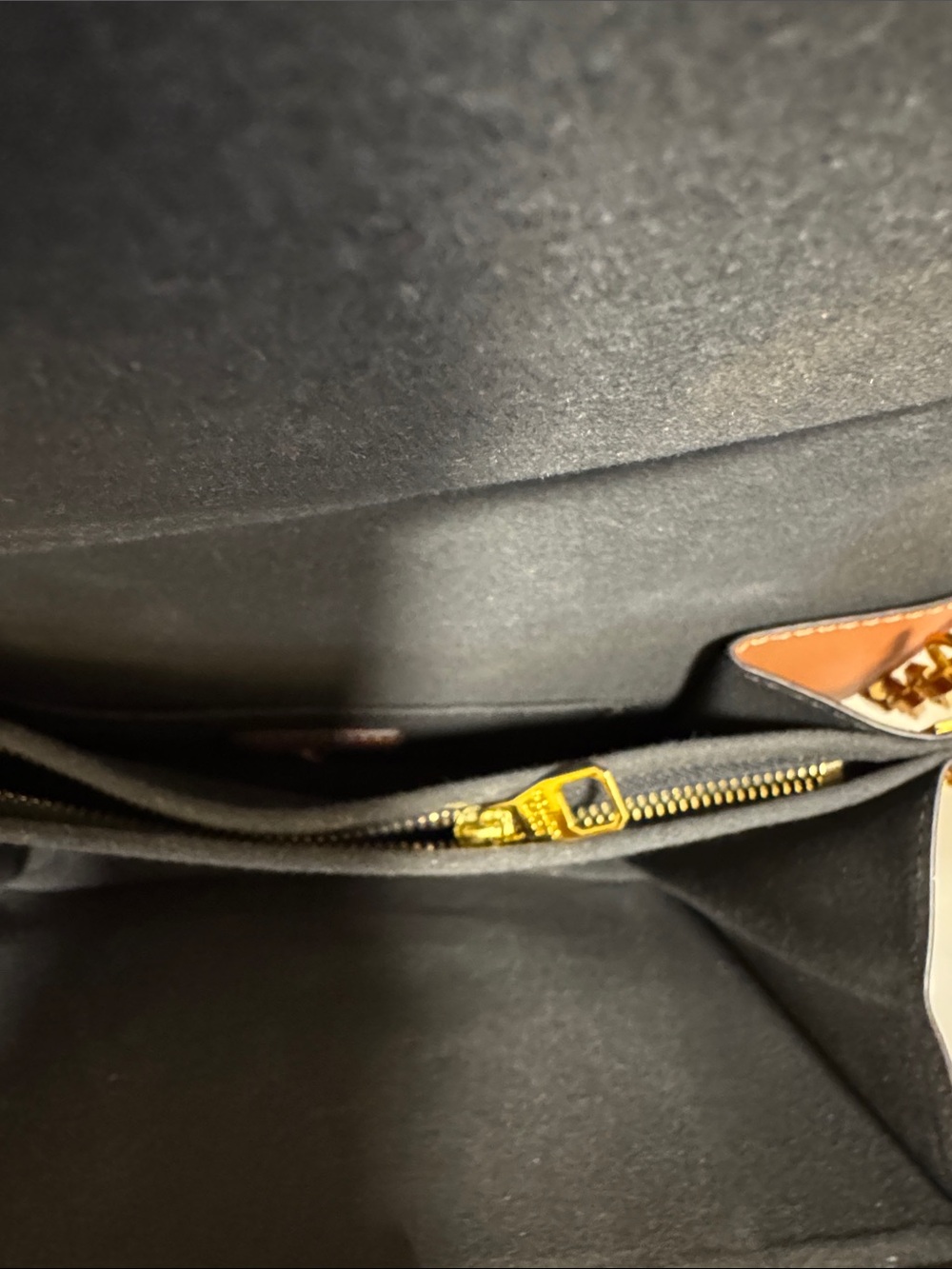 Luxury inspired crossbody - Picture 6 of 6
